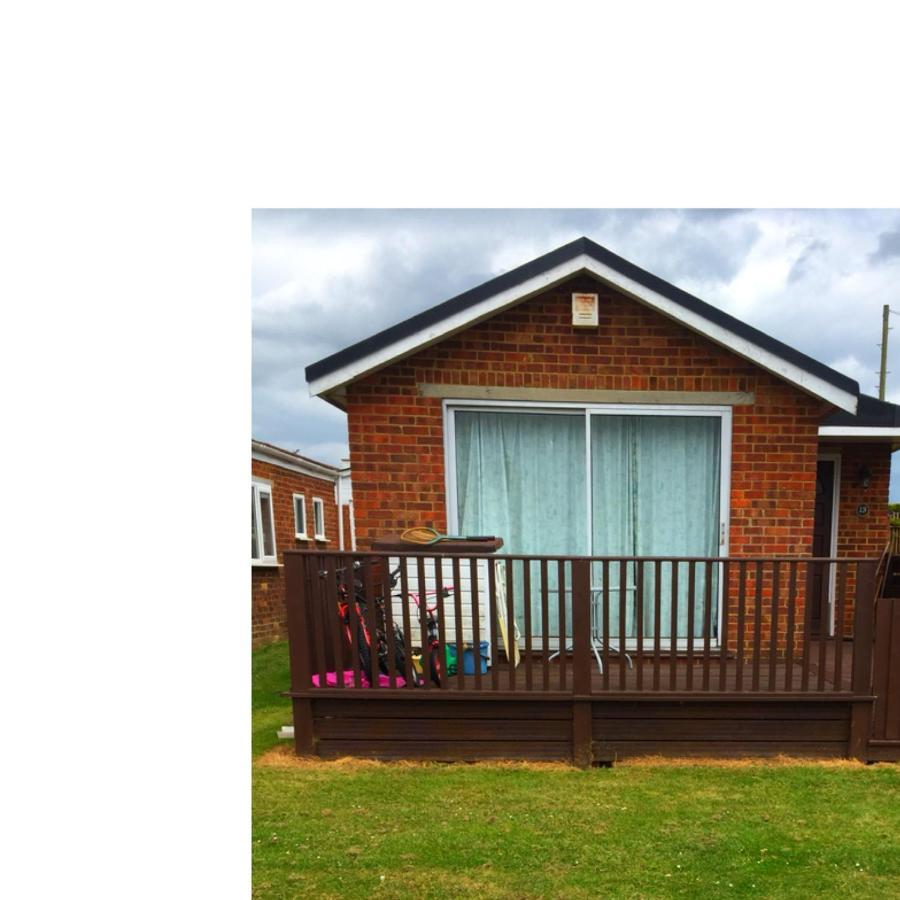 Leysdown-On-Sea Saddlebrook Holiday Park 3 Bedroom Brick Built Chalet Bungalow Leysdown-on-Sea Exterior foto